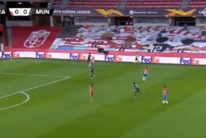 Granada Man United uomo nudo