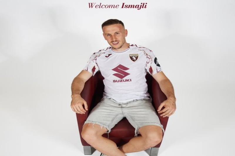 Ardian Ismajli, Torino